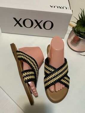 XOXO Black & Natural Woven Crisscross Slide Sandals